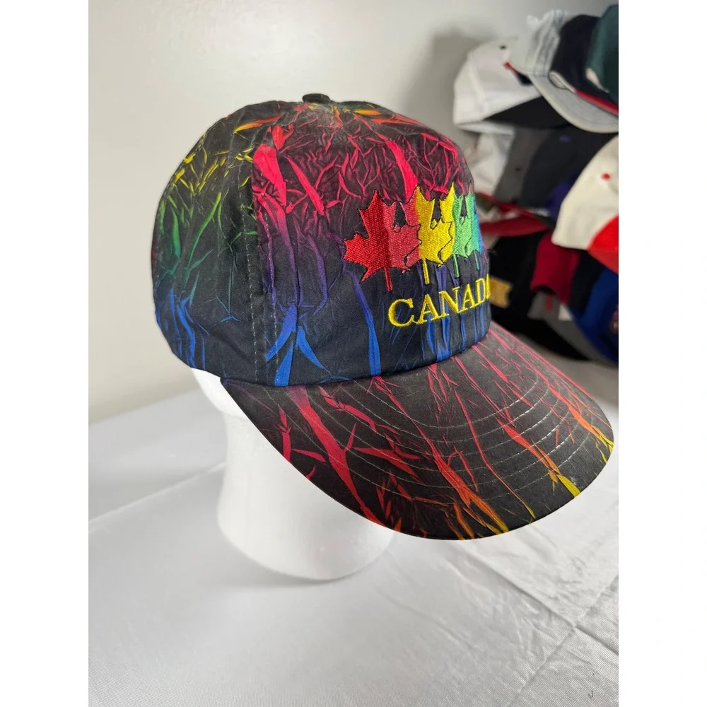 Vintage 90s Canada Rainbow Maple Leaf Abstract Print Snapback Cap Multi-Color
